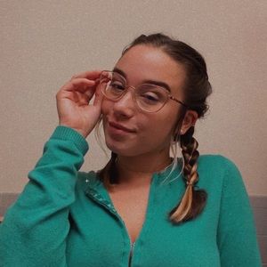 Meet your Posher, Angela